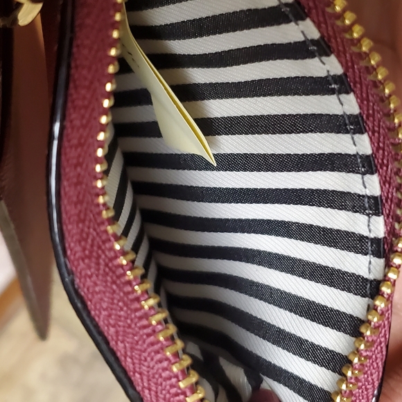 Kate Spade ID/Card Holder and Coin Holder - Picture 4 of 4